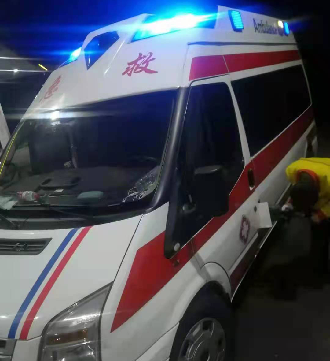 连南瑶族自治县专业救护车出租